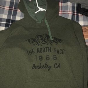 northface hoodie
